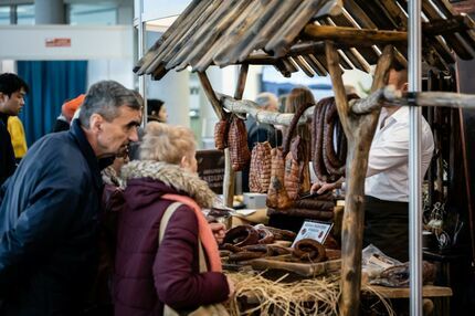 Stoisko wystawiennicze: wędliny