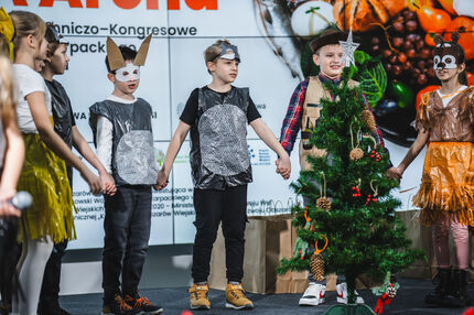 Występy dzieci na scenie