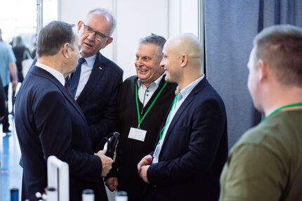  Marszałek Władysław Ortyl zwiedza stoiska