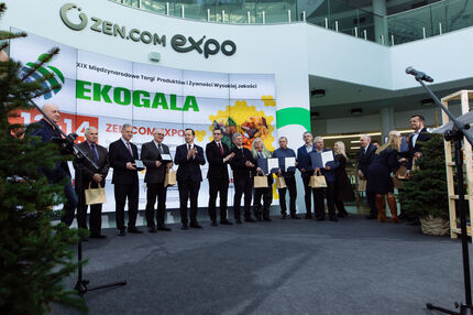 Pszczelarze na scenie