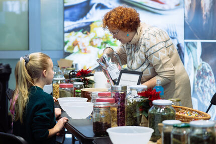 Wystawca z herbatkami